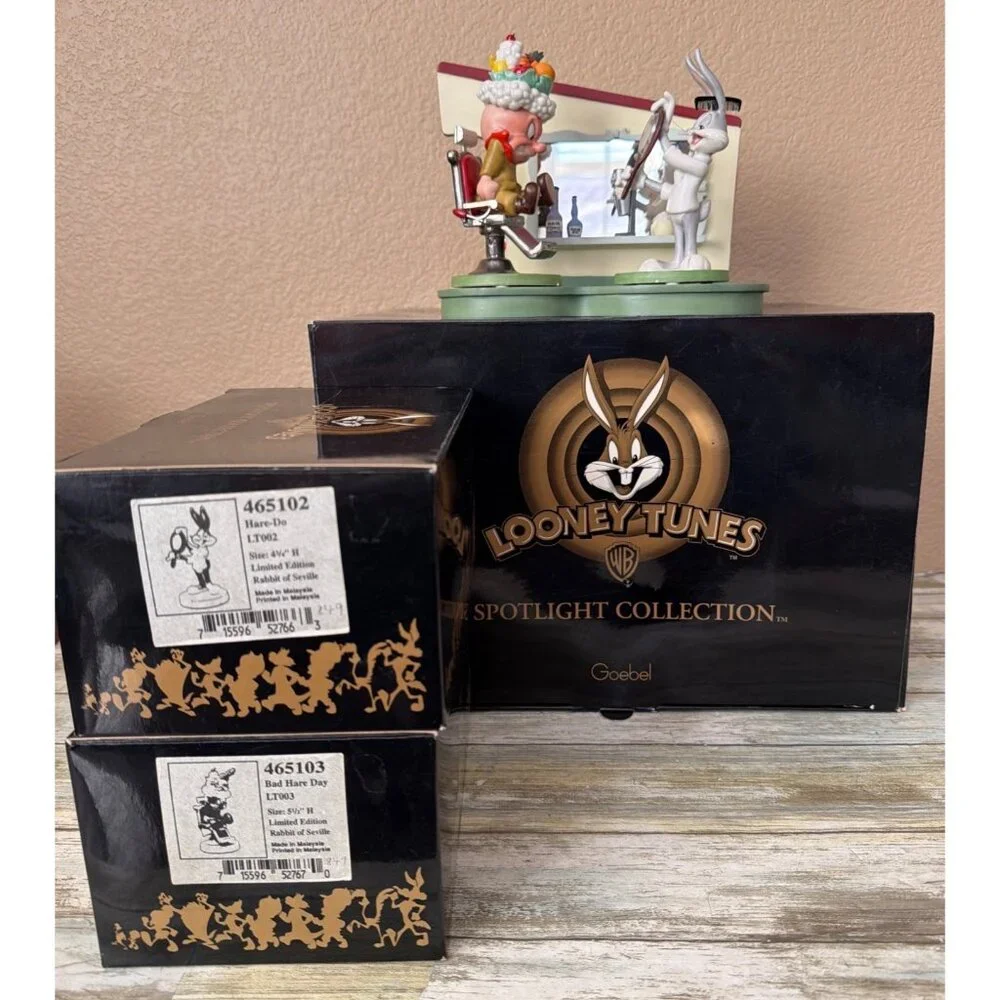 Goebel Looney Tunes Rabbit of Seville Bugs Fudd Scape 3-Pc Barber Set w/FLAWS - Picture 2 of 16
